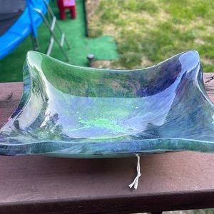 Thick epoxy resin bowl